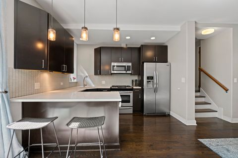 Tiny photo for 1525 N Claremont Avenue #1A, Chicago, IL 60622 (MLS # 12637599)