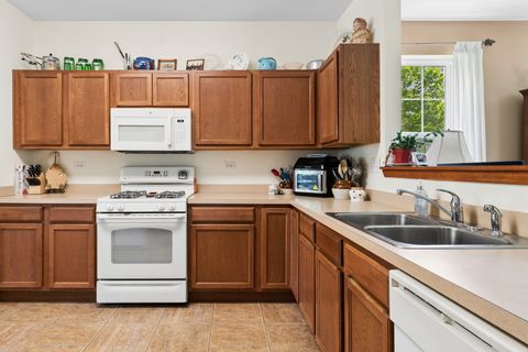 Tiny photo for 772 Bohannon Circle, Oswego, IL 60543 (MLS # 12629257)