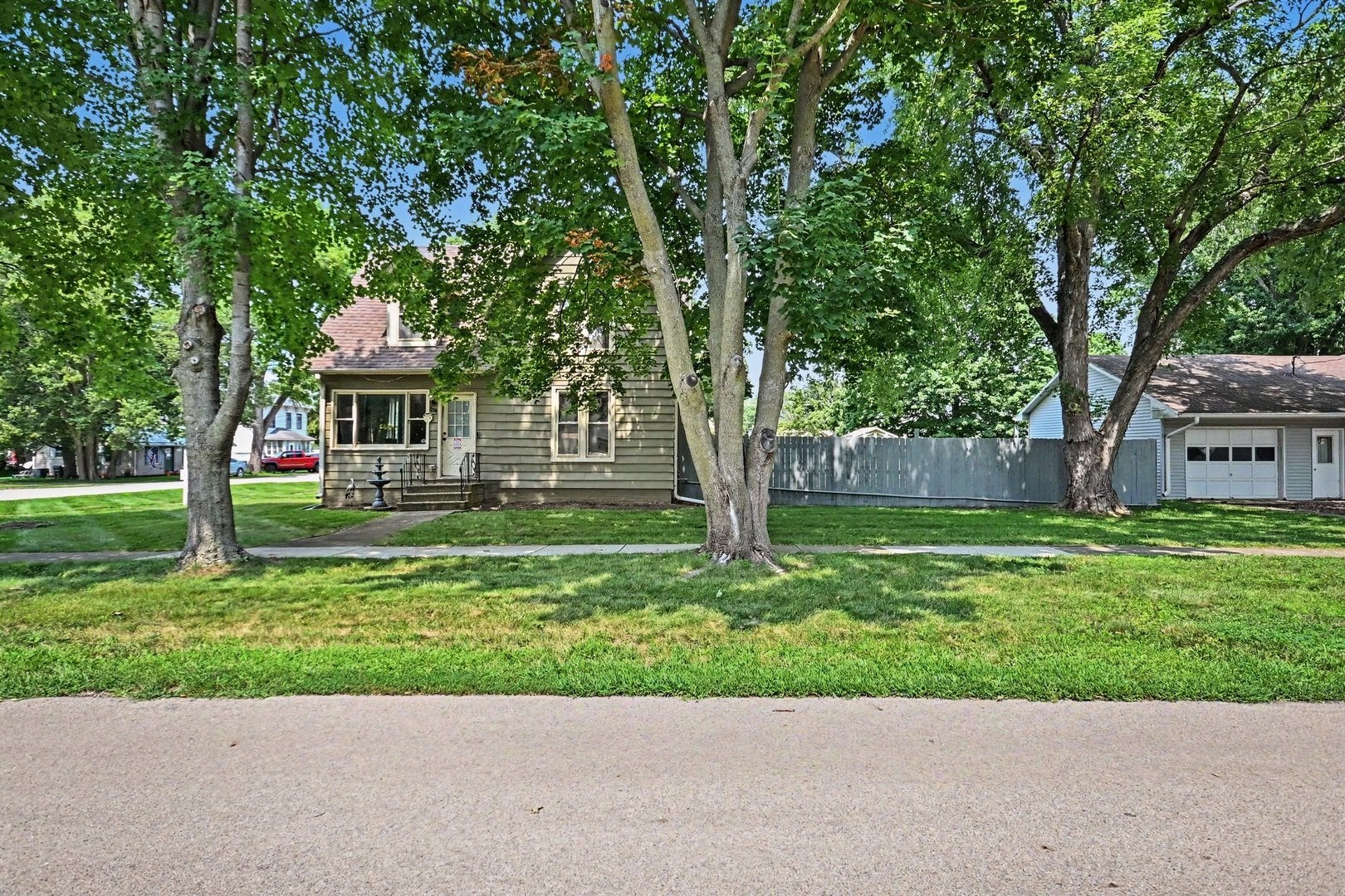 330 Pleasant Street