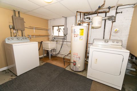 Tiny photo for 4600 Warsaw Avenue, Lyons, IL 60534 (MLS # 12587136)