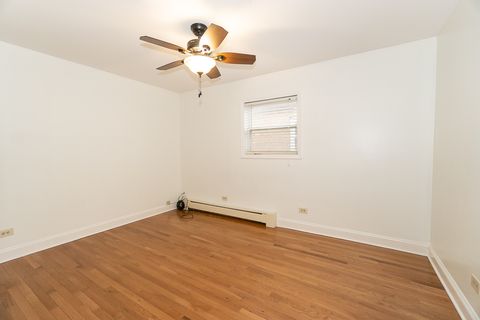 Tiny photo for 4600 Warsaw Avenue, Lyons, IL 60534 (MLS # 12587136)