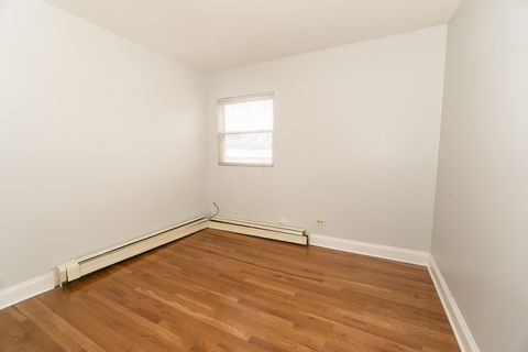 Tiny photo for 4600 Warsaw Avenue, Lyons, IL 60534 (MLS # 12587136)