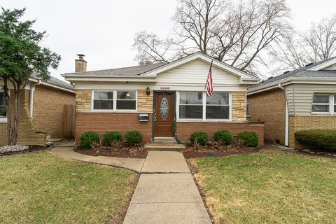 Photo of 4600 Warsaw Avenue, Lyons, IL 60534 (MLS # 12587136)