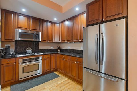 Tiny photo for 5036 N Lockwood Avenue #3, Chicago, IL 60630 (MLS # 12602112)