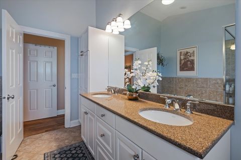 Tiny photo for 5036 N Lockwood Avenue #3, Chicago, IL 60630 (MLS # 12602112)