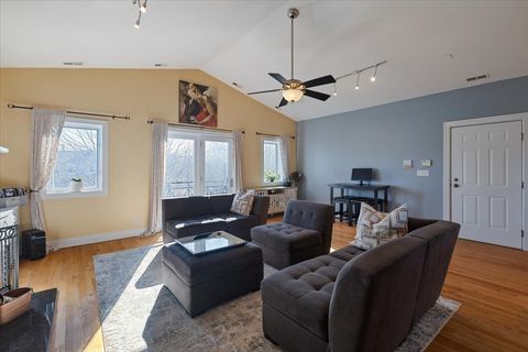 Tiny photo for 5036 N Lockwood Avenue #3, Chicago, IL 60630 (MLS # 12602112)