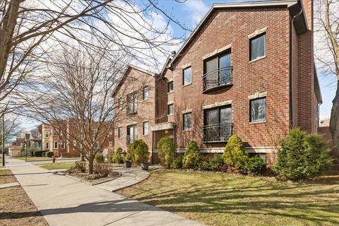 Tiny photo for 5036 N Lockwood Avenue #3, Chicago, IL 60630 (MLS # 12602112)