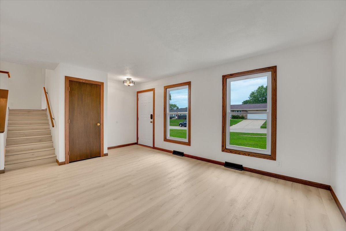 5675 Mayapple Drive