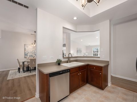 Tiny photo for 31 E Orchard Lane #31, Palatine, IL 60067 (MLS # 12597318)