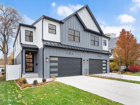 Property photo of 104 n evergreen avenue, elmhurst, IL 60126