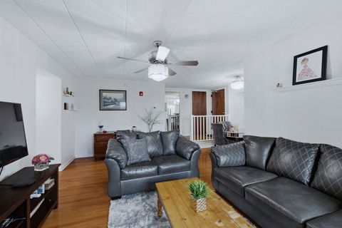 Tiny photo for 73 W Pier Drive #201, Westmont, IL 60559 (MLS # 12573870)