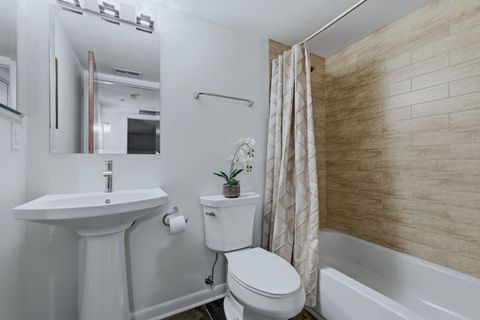 Tiny photo for 73 W Pier Drive #201, Westmont, IL 60559 (MLS # 12573870)