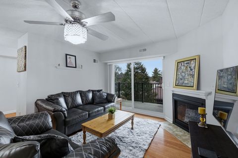 Tiny photo for 73 W Pier Drive #201, Westmont, IL 60559 (MLS # 12573870)