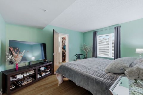 Tiny photo for 73 W Pier Drive #201, Westmont, IL 60559 (MLS # 12573870)