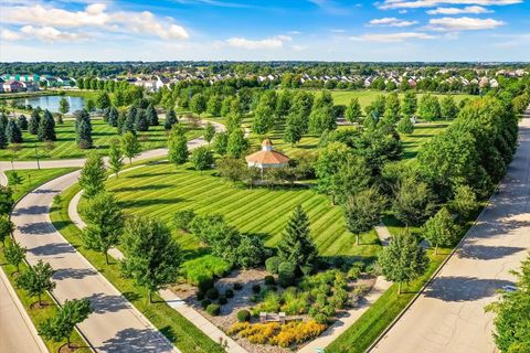 Tiny photo for 279 Garden Drive, Elgin, IL 60124 (MLS # 12502266)