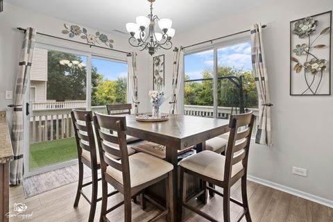Tiny photo for 311 Hidden Creek Lane #311, North Aurora, IL 60542 (MLS # 12491661)