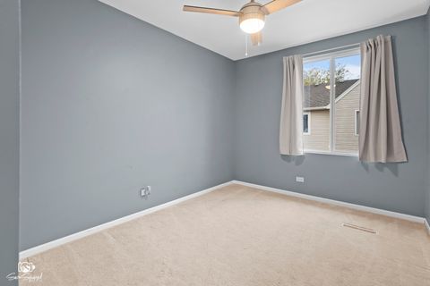 Tiny photo for 311 Hidden Creek Lane #311, North Aurora, IL 60542 (MLS # 12491661)