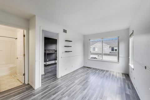 Tiny photo for 39111 N Aberdeen Lane #39111, Beach Park, IL 60087 (MLS # 12377123)