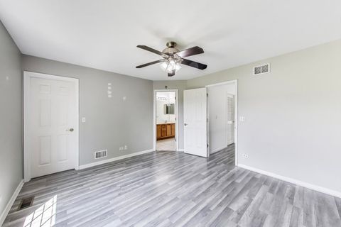 Tiny photo for 39111 N Aberdeen Lane #39111, Beach Park, IL 60087 (MLS # 12377123)