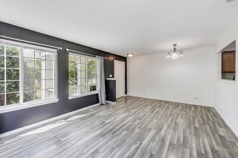 Tiny photo for 39111 N Aberdeen Lane #39111, Beach Park, IL 60087 (MLS # 12377123)