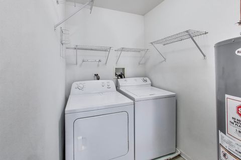 Tiny photo for 39111 N Aberdeen Lane #39111, Beach Park, IL 60087 (MLS # 12377123)