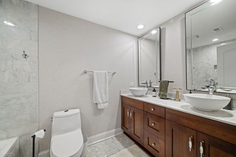 Tiny photo for 1547 N Hudson Avenue #3, Chicago, IL 60610 (MLS # 12751067)