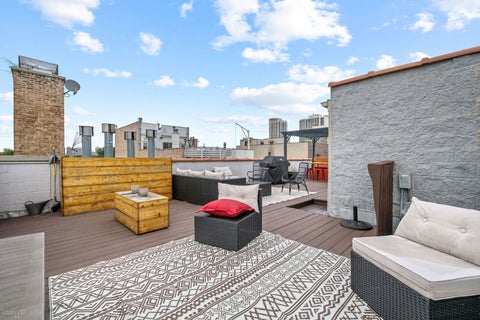 Tiny photo for 1547 N Hudson Avenue #3, Chicago, IL 60610 (MLS # 12751067)