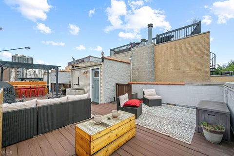Tiny photo for 1547 N Hudson Avenue #3, Chicago, IL 60610 (MLS # 12751067)