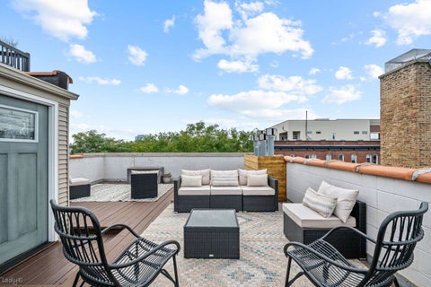 Tiny photo for 1547 N Hudson Avenue #3, Chicago, IL 60610 (MLS # 12751067)