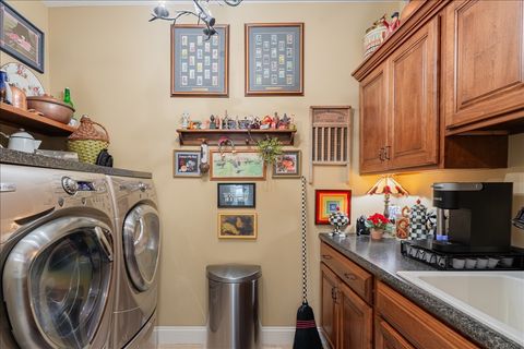 Tiny photo for 28 Prairie Vista Court, Bloomington, IL 61704 (MLS # 12578480)