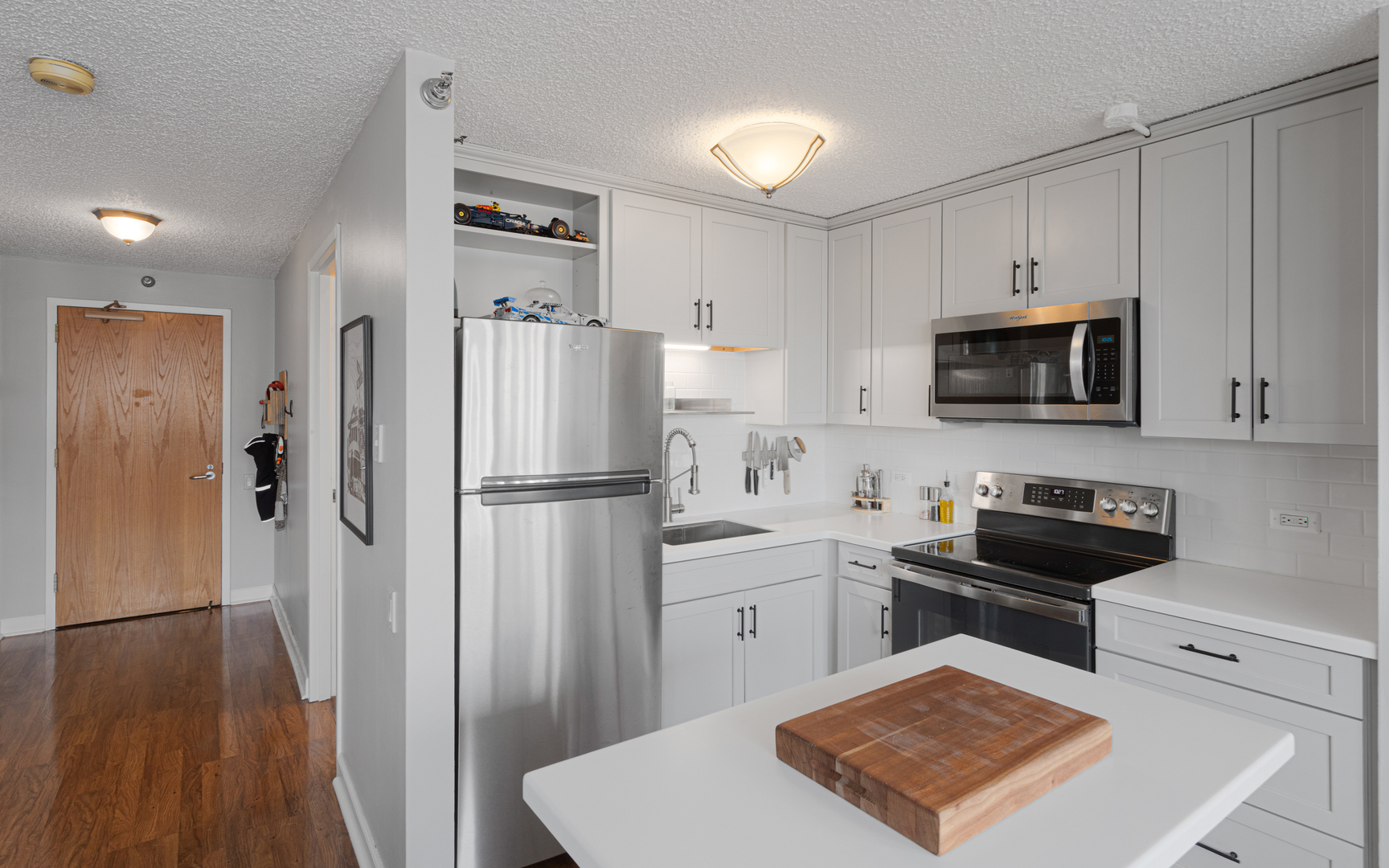 1122 N Clark Street 1602