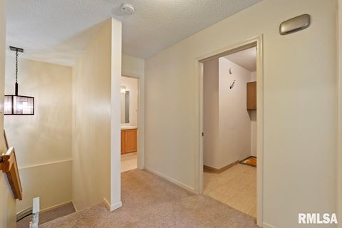 Tiny photo for 1104 KIMBERLY Road #602, Bettendorf, IA 52722 (MLS # QC4269128)