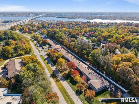 Tiny photo for 1104 KIMBERLY Road #602, Bettendorf, IA 52722 (MLS # QC4269128)