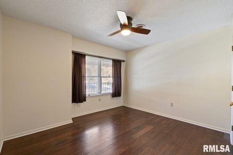 Tiny photo for 1104 KIMBERLY Road #602, Bettendorf, IA 52722 (MLS # QC4269128)