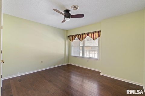Tiny photo for 1104 KIMBERLY Road #602, Bettendorf, IA 52722 (MLS # QC4269128)
