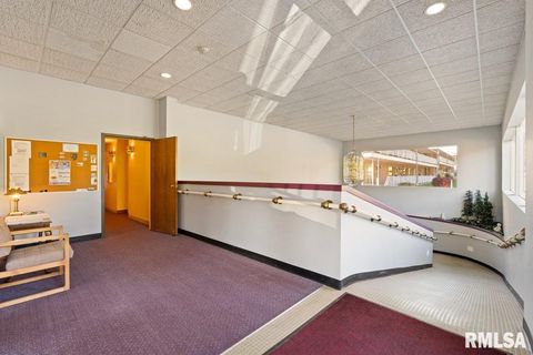 Tiny photo for 1104 KIMBERLY Road #602, Bettendorf, IA 52722 (MLS # QC4269128)