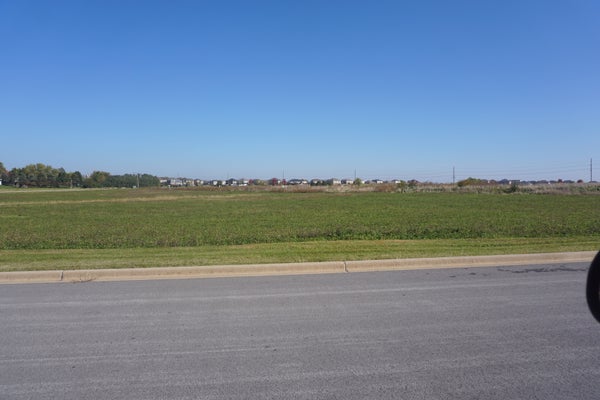 DEEP HAVEN DR, JOLIET, IL 60432 - Image 8afcbb0e85f4ac9abcc746b15f83042e/3040356847