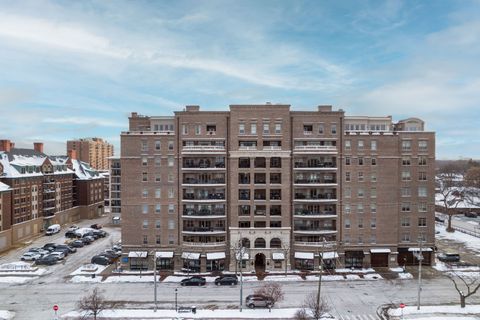 Tiny photo for 151 W Wing Street #301, Arlington Heights, IL 60005 (MLS # 12526538)