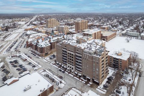 Tiny photo for 151 W Wing Street #301, Arlington Heights, IL 60005 (MLS # 12526538)