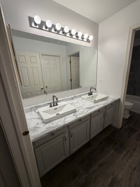 Tiny photo for 5408 Cleary Court, Carpentersville, IL 60110 (MLS # 12744019)