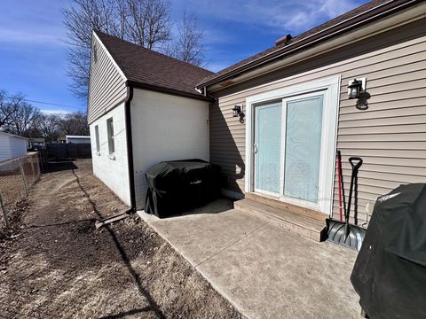 Tiny photo for 1825 18th Avenue, Sterling, IL 61081 (MLS # 12577374)