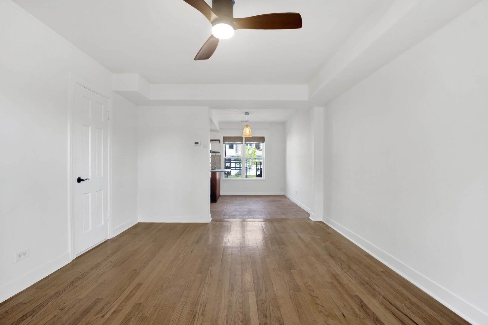 3752 W Cornelia Avenue