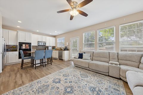 Tiny photo for 1618 Astor Avenue, Oakbrook Terrace, IL 60181 (MLS # 12585587)