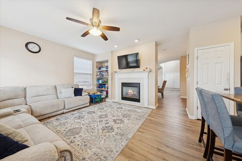 Tiny photo for 1618 Astor Avenue, Oakbrook Terrace, IL 60181 (MLS # 12585587)