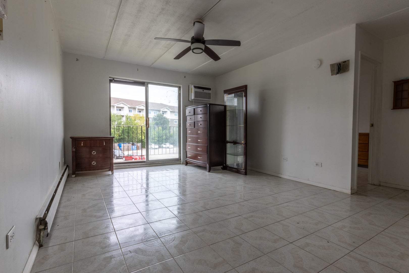 212 Shorewood Drive 1B