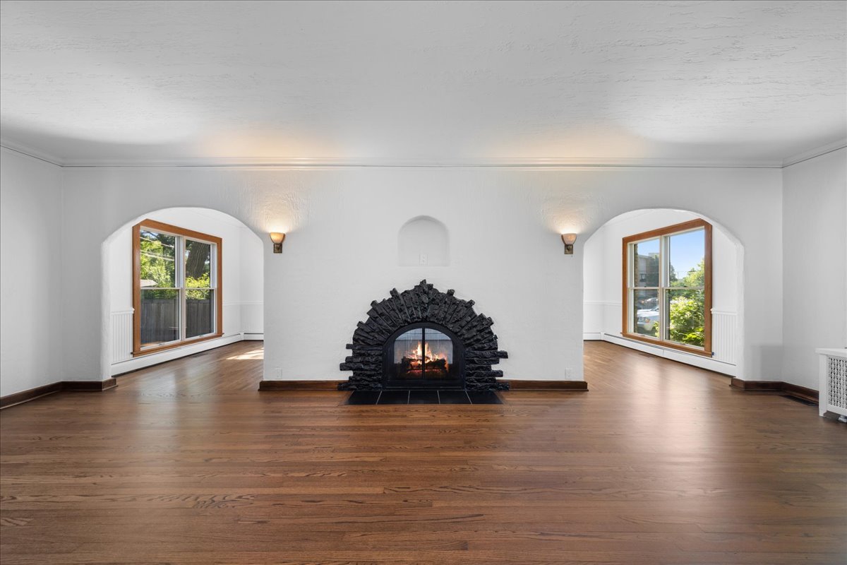 304 Laurel Avenue