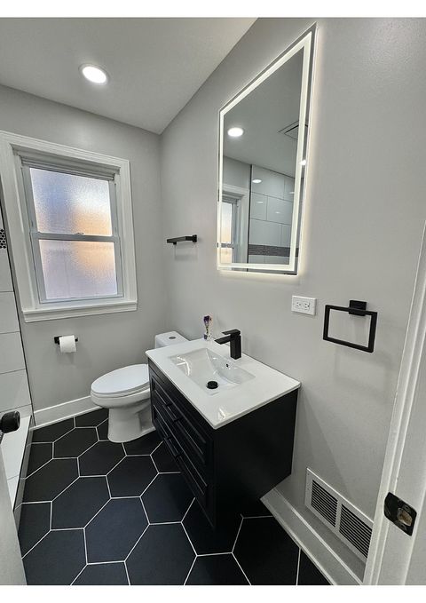 Tiny photo for 5519 S Nashville Avenue, Chicago, IL 60638 (MLS # 12570225)