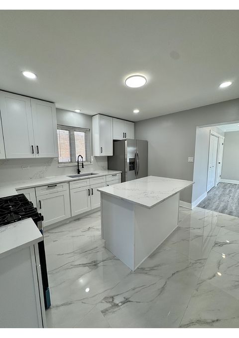 Tiny photo for 5519 S Nashville Avenue, Chicago, IL 60638 (MLS # 12570225)