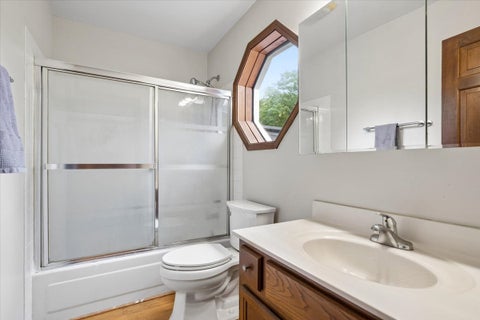 Tiny photo for 140 N Fiore Parkway, Vernon Hills, IL 60061 (MLS # 12759259)