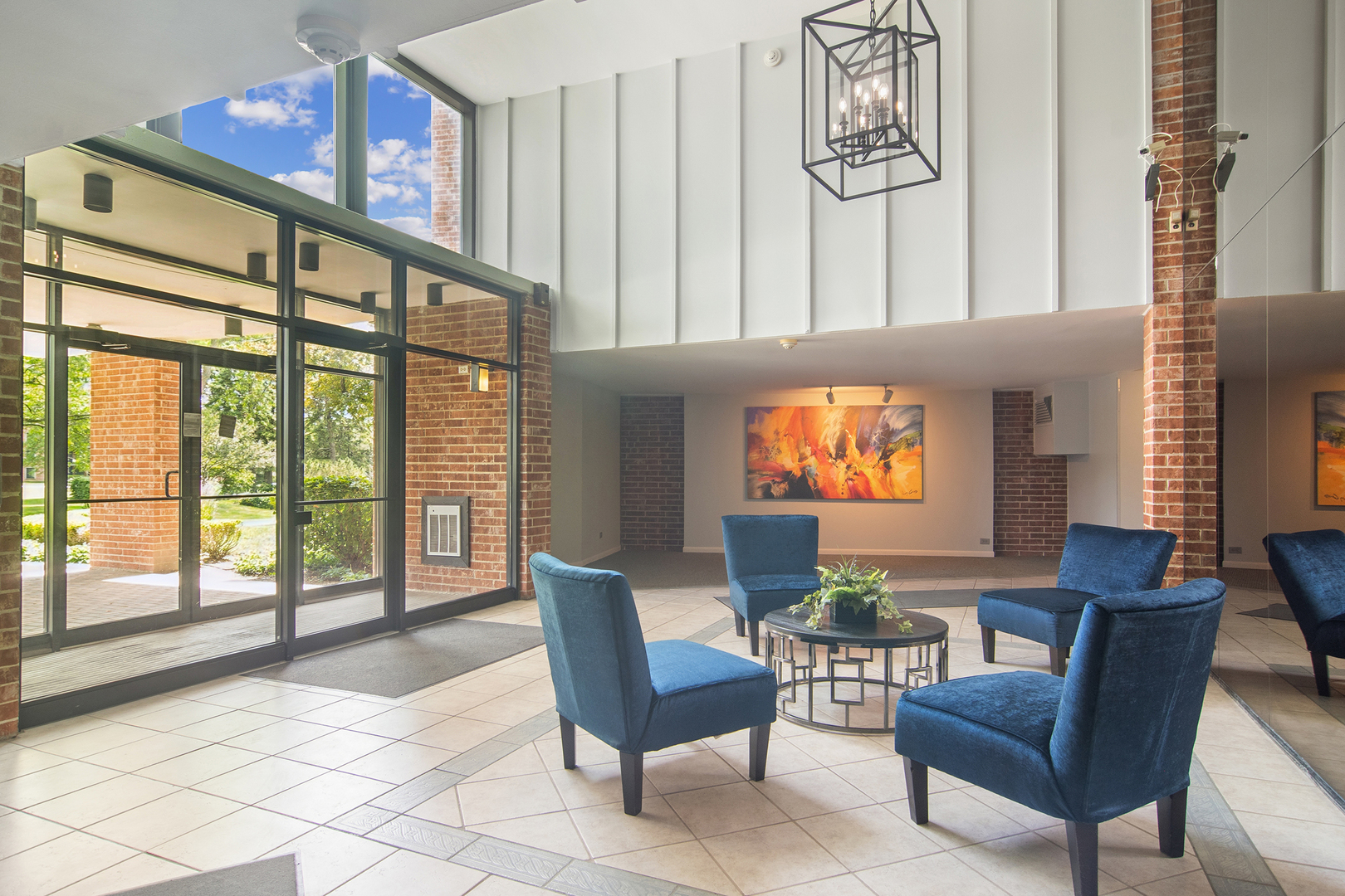 1405 E Central Road 218C